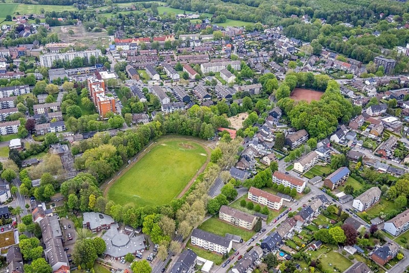 Aerial view, sports field Dorstener Straße, former Willy Brandt School, Zweckel, Gladbeck, Ruhr area, North Rhine-Westphalia, Germany, education, educational institution, DE, Europe, football pitch, football stadium, educational institute, aerial view, aerial photography, aerial photography, school, sports, sports facilities, sports field, sports facility, overview, bird's-eye view, overview