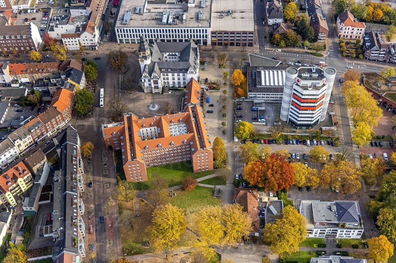 Aerial view, City Hall and Stadtsparkasse Gladbeck high-rise building in Gladbeck, Ruhr area, North Rhine-Westphalia, Germany, authority, citizens' office, DE, Europe, finance, Gladbeck, aerial view, aerial photography, aerial photography, city hall, savings bank, overview, bird's-eye view, overview
