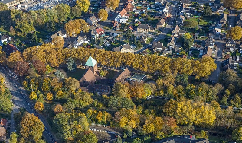 Aerial view, St. Elisabeth Church in the Ellinghorst district of Gladbeck, Ruhr area, North Rhine-Westphalia, Germany, place of worship, DE, Europe, Gladbeck, religious community, place of worship, holy place, church, parish, denomination, aerial view, aerial photography, aerial photography, religion, religious site, overview, bird's-eye view, overview