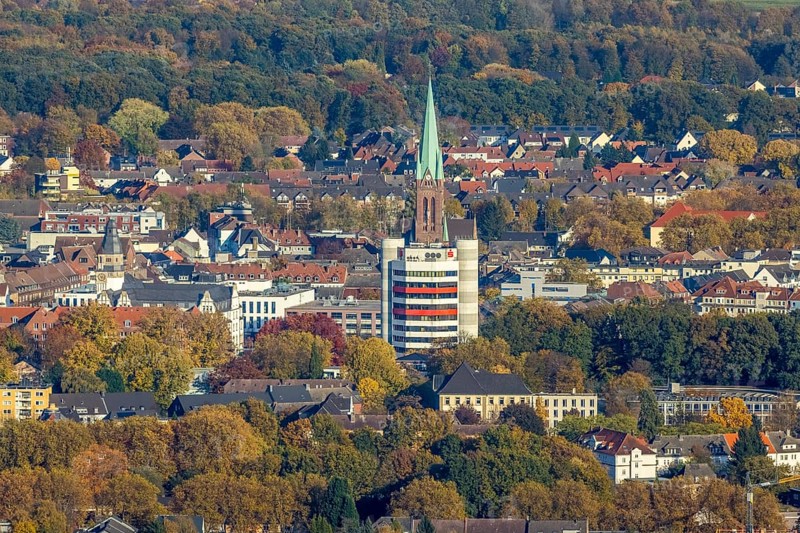 Aerial view, Stadtsparkasse Gladbeck high-rise building and St. Lamberti Catholic Church in Gladbeck, Ruhr area, North Rhine-Westphalia, Germany, place of worship, DE, Europe, Gladbeck, religious community, place of worship, holy site, city centre, church, parish, denomination, aerial view, aerial photography, aerial photography, aerial view, location view, religion, religious site, skyline, townscape, city centre, city centre, overview, bird's-eye view, bird's-eye view, overview