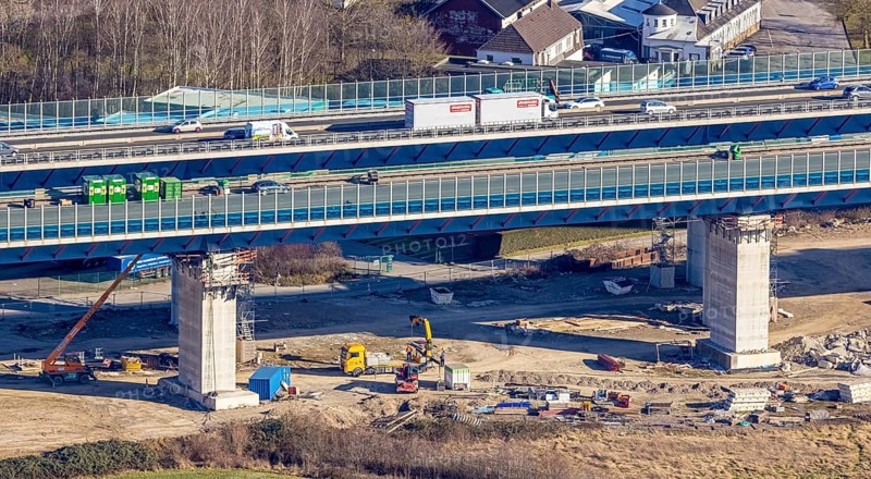 Aerial view, construction site, new construction of a section of the Lennetal Bridge, Lennetal, Hagen, Ruhr area, North Rhine-Westphalia, Germany, construction work, construction, construction area, construction site, construction site, construction project, construction site, bridge, DE, Europe, Lennetal Bridge, aerial view, aerial photography, aerial photography, new construction, road traffic, overview, displacement, bird's-eye view, overview
