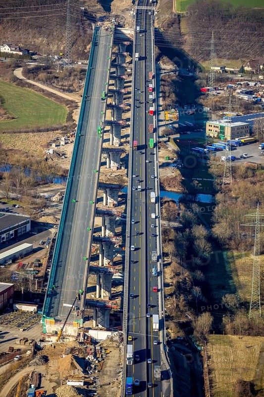 Aerial view, construction site, new construction of a section of the Lennetal Bridge, Lennetal, Hagen, Ruhr area, North Rhine-Westphalia, Germany, construction work, construction, construction area, construction site, construction site, construction project, construction site, bridge, DE, Europe, Lennetal Bridge, aerial view, aerial photography, aerial photography, new construction, road traffic, overview, displacement, bird's-eye view, overview
