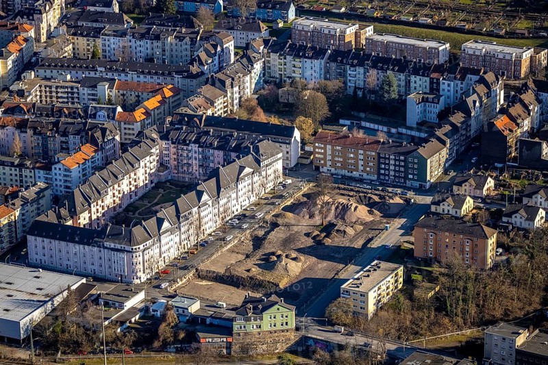 Aerial view, construction site demolition Block-1 Karree, planned new building kindergarten and primary school, Ewaldstraße, Gustavstraße, Wehringhausen, Hagen, Ruhr area, North Rhine-Westphalia, Germany, construction work, construction area, building site, building plots, construction project, construction site, DE, single-family houses, Europe, property tax, real estate, kindergarten, day care centre, day nursery, Lange Straße, aerial view, aerial photography, aerial photography, apartment buildings, apartment blocks, new build, terraced houses, school, overview, bird's-eye view, housing estate, housing and living, residential area, residential buildings, housing quality, residential quarter, housing estate, birds-eyes view, overview
