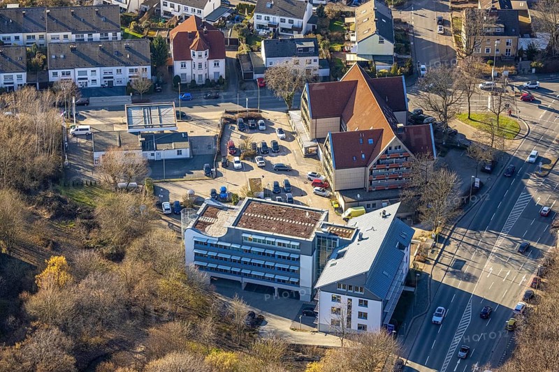 Aerial view, Edeka supermarket and residential building, lawyer's building with multi-storey car park, university district, Hagen, Ruhr area, North Rhine-Westphalia, Germany, DE, shopping markets, shopping square, shopping centre, Europe, Fleyer Straße, aerial view, aerial photography, aerial photography, local supply centre, multi-storey car park, supermarket, overview, bird's-eye view, overview