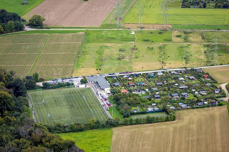 Aerial view, sports field SC Berchum / Garenfeld and allotment garden association Garenfeld in the district Boele in Hagen, Ruhr area, North Rhine-Westphalia, Germany, DE, Europe, football field, football club, community garden, Hagen, KGV, allotment garden, allotment garden site, allotment garden association, aerial view, aerial photography, aerial photography, allotment garden, sports, sports facilities, sports field, sports facility, overview, bird's eye view, birds-eyes view, overview