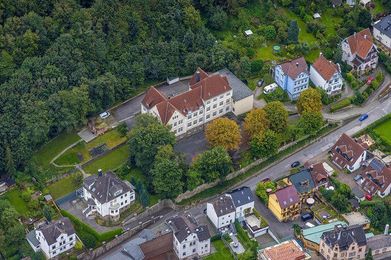 Aerial photo, Wesselbach Catholic Primary School in the Hohenlimburg district of Hagen, Ruhr area, North Rhine-Westphalia, Germany, education, educational institution, DE, Europe, primary school, Hagen, teaching institute, aerial photo, aerial photography, aerial photography, school, overview, bird's-eye view, bird's-eye view, overview