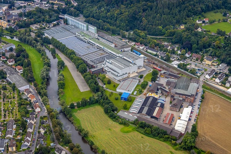 Aerial view, Bilstein Group factory premises and Färberstraße industrial estate in the Hohenlimburg district of Hagen, Ruhr area, North Rhine-Westphalia, Germany, DE, Europe, commercial enterprises, commercial area, industrial estate, business park, commercial location, commercial use, Hagen, industrial area, industrial building, industrial location, aerial photograph, aerial photography, aerial photography, overview, bird's-eye view, bird's-eye view, overview
