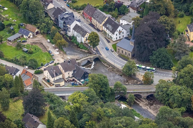 Aerial photo, flood protection at the Volme bridge and railway bridge in the district of Dahl in Hagen, Ruhr area, North Rhine-Westphalia, Germany, DE, Europe, flood disaster, Hagen, flood, flood disaster, flood protection, aerial photo, aerial photography, aerial photography, overview, bird's-eye view, overview, flooding, flooding area