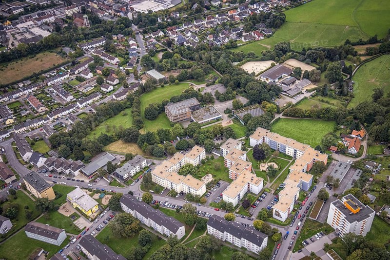 Aerial view, Friedrich-Harkort Grundschule Quambusch an der Twittingstraße in the district Haspe-West in Hagen, Ruhr area, North Rhine-Westphalia, Germany, education, educational institution, DE, Europe, primary school, Hagen, teaching institute, aerial view, aerial photography, aerial photography, school, overview, bird's-eye view, overview