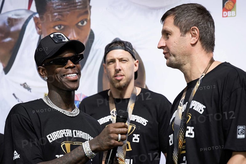 After winning the European Basketball Championship on 14 September 2025 in Riga Latvia with an 88:83 victory over Turkey, the winners of the German national basketball team will be welcomed in Frankfurt am Main on 15 September 2025. The most valuable player of the tournament was the German national player Dennis Schröder. With the 9th victory in the 9th game, the DBB team won its first ever European Championship title, around 2 years after winning the World Championship, Frankfurt am Main, Hesse, Germany
