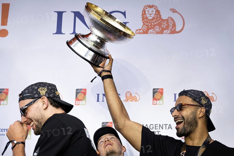 After winning the European Basketball Championship on 14 September 2025 in Riga Latvia with an 88:83 victory over Turkey, the winners of the German national basketball team will be welcomed in Frankfurt am Main on 15 September 2025. The most valuable player of the tournament was the German national player Dennis Schröder. With the 9th victory in the 9th game, the DBB team won its first ever European Championship title, around 2 years after winning the World Championship, Frankfurt am Main, Hesse, Germany