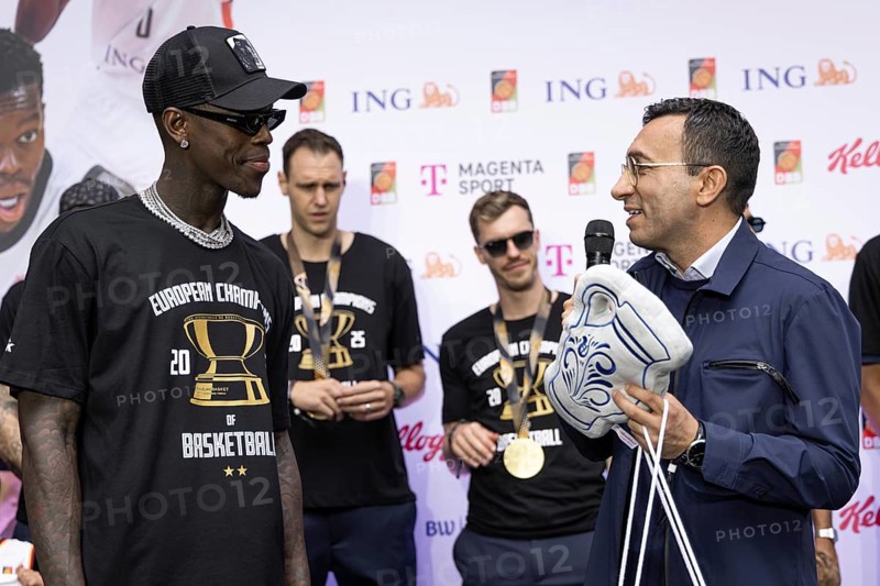 After winning the European Basketball Championship on 14 September 2025 in Riga Latvia with an 88:83 victory over Turkey, the winners of the German national basketball team will be welcomed in Frankfurt am Main on 15 September 2025. The most valuable player of the tournament was the German national player Dennis Schröder. With the 9th victory in the 9th game, the DBB team won its first ever European Championship title, around 2 years after winning the World Championship, Frankfurt am Main, Hesse, Germany