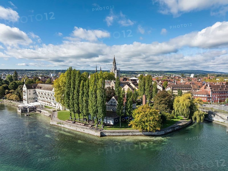 Aerial view of Lake Constance with the Seerhein, also Rhine funnel and the old town of Constance, on the left the Steigenberger Inselhotel, former Dominican monastery, behind it the historic old town with the Constance Minster, district of Constance, Baden-Württemberg Germany