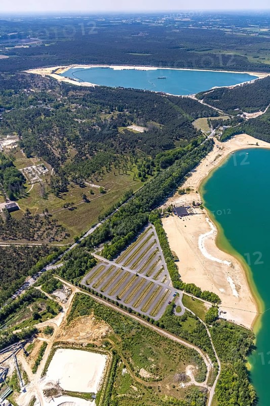 Aerial view, Silbersee II with sandy lido and lido, Lehmbraken, Haltern am See, Ruhr area, North Rhine-Westphalia, Germany, bathing lake, bathing lido, DE, DLRG, Europe, outdoor pool, gastronomy, aerial view, aerial photography, aerial photography, car parks, lake, Silbersee 2, lido, overview, bird's eye view, bathing, birds-eyes view, overview
