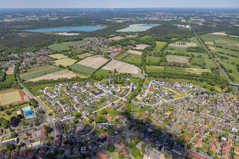 Aerial view, residential area and outdoor pool Sythen with view of Silbersee II and Silbersee III, Sythen, Haltern am See, Ruhr area, North Rhine-Westphalia, Germany, Alloheim Senioren-Residenz Sythen am See, DE, Europe, property tax, real estate, aerial view, aerial photography, aerial photography, lake, overview, bird's-eye view, residential complex, living and living, residential area, residential buildings, quality of living, residential neighbourhood, housing estate, birds-eyes view, overview