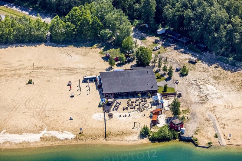 Aerial view, Silbersee II with sandy lido and lido, Lehmbraken, Haltern am See, Ruhr area, North Rhine-Westphalia, Germany, bathing lake, bathing lido, DE, DLRG, Europe, outdoor pool, gastronomy, aerial view, aerial photography, aerial photography, car parks, lake, Silbersee 2, lido, overview, bird's eye view, bathing, birds-eyes view, overview