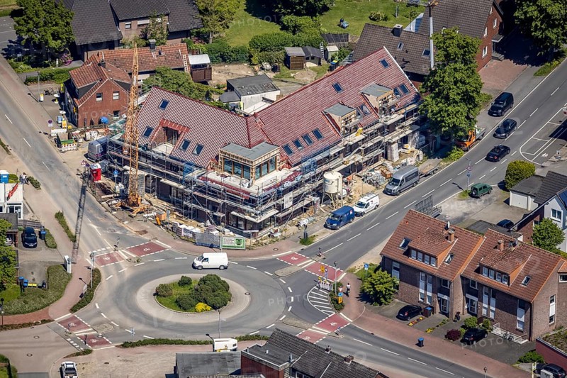 Aerial view, construction site and new building Hellweg / Thiestraße at roundabout, Sythen, Haltern am See, Ruhr area, North Rhine-Westphalia, Germany, construction work, construction area, building site, building plots, construction measure, construction project, construction site, DE, Europe, roundabout, roundabout, aerial view, aerial photography, aerial photography, new building, overview, bird's eye view, overview