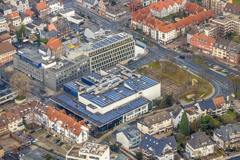 Aerial view construction site Widumstraße with demolition for new WA office building, Westfälischer Anzeiger, Radio Lippewelle Hamm and CinemaxX cinema in Hamm, Ruhr area, North Rhine-Westphalia, Germany, demolition work, construction work, construction, construction area, building site, building plots, construction project, construction site, DE, Europe, commercial enterprises, commercial area, commercial park, commercial location, commercial use, Hamm, industrial area, industrial building, industrial location, cinema, aerial view, aerial photography, aerial photography, aerial photography, Rhine-Ruhr metropolitan region, new building, photovoltaic, photovoltaic plant, solar, solar plant, solar energy, solar energy, Stadtanzeiger Hamm, overview, bird's-eye view, newspaper publisher, birds-eyes view, overview