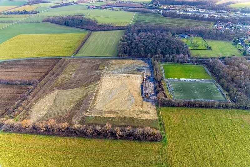 Aerial view open space and construction site football pitch club grounds of SV Westfalia Rhynern An der Lohschule in Hamm, Ruhr area, North Rhine-Westphalia, Germany, construction work, construction, construction area, construction site, building plots, construction project, construction site, DE, Europe, football pitch, Hamm, aerial view, aerial photograph, aerial photography, aerial photography, Rhine-Ruhr metropolitan region, new construction, sports field, overview, bird's-eye view, overview