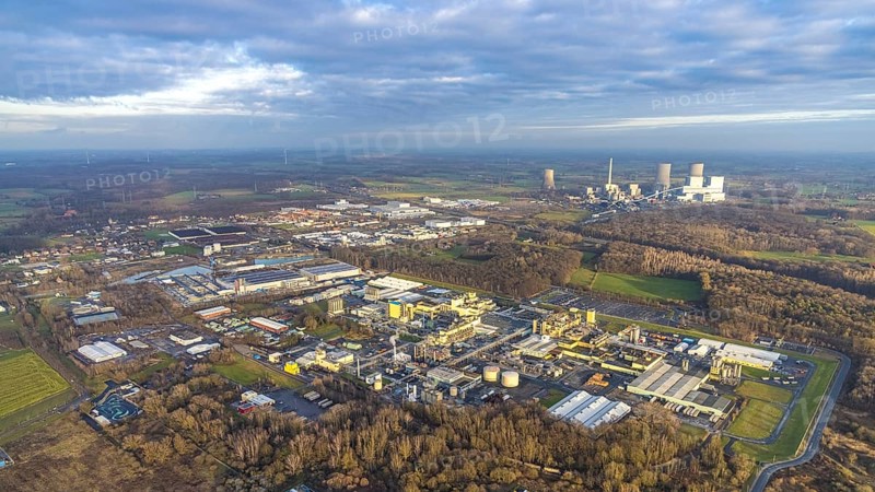 Aerial view DuPont and DuBay Polymer GmbH and Goldbeck Betonelemente and RWE power plant Westfalen in the district of Uentrop in Hamm, Ruhr area, North Rhine-Westphalia, Germany, DE, Europe, joint venture of the LANXESS and DuPont groups, commercial enterprises, commercial area, commercial park, commercial site, commercial use, Hamm, industrial area, industrial building, industrial site, aerial view, aerial photograph, aerial photography, aerial photography, Rhine-Ruhr metropolitan region, overview, bird's-eye view, birds-eyes view, overview