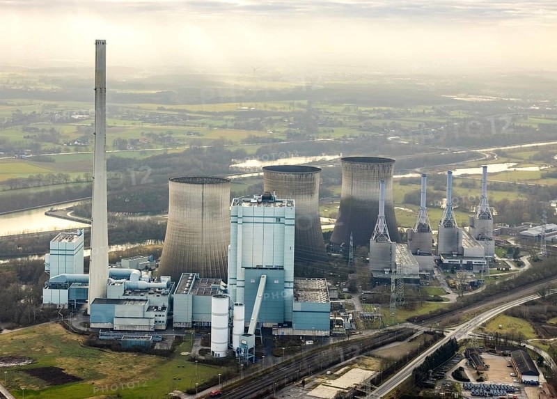 Aerial view of RWE Power AG power plant Gersteinwerk, Hamm, Ruhr area, North Rhine-Westphalia, Germany, DE, steam power plant, energy, energy supplier, energy industry, Europe, commercial enterprises, commercial area, commercial park, commercial location, commercial use, Hammer Straße, industrial plants, industrial area, industrial building, industrial location, chimney, power plant, cooling towers, aerial view, aerial photograph, aerial photography, aerial photography, Rhine-Ruhr metropolitan region, overview, bird's-eye view, birds-eyes view, overview
