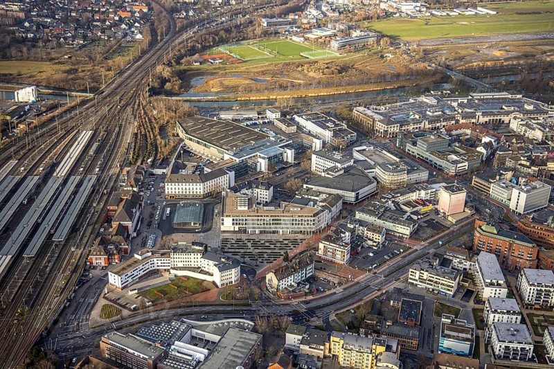 Aerial view Hamm main station with city centre view in Hamm, Ruhr area, North Rhine-Westphalia, Germany, railway tracks, railway station, DE, Deutsche Bahn AG, Europe, railway tracks, Hamm, Hamm (Westf) main station, Hbf, aerial view, aerial photograph, aerial photography, aerial photography, Rhine-Ruhr metropolitan region, overview, bird's-eye view, overview