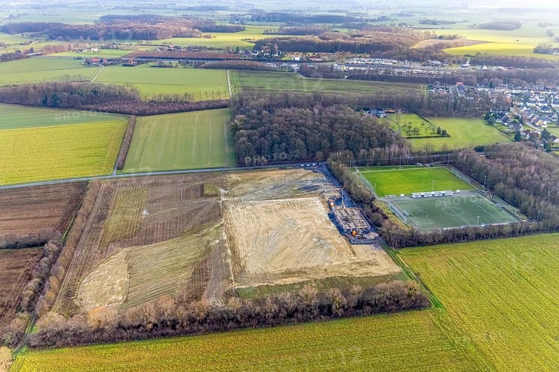 Aerial view open space and construction site football pitch club grounds of SV Westfalia Rhynern An der Lohschule in Hamm, Ruhr area, North Rhine-Westphalia, Germany, construction work, construction, construction area, construction site, building plots, construction project, construction site, DE, Europe, football pitch, Hamm, aerial view, aerial photograph, aerial photography, aerial photography, Rhine-Ruhr metropolitan region, new construction, sports field, overview, bird's-eye view, overview