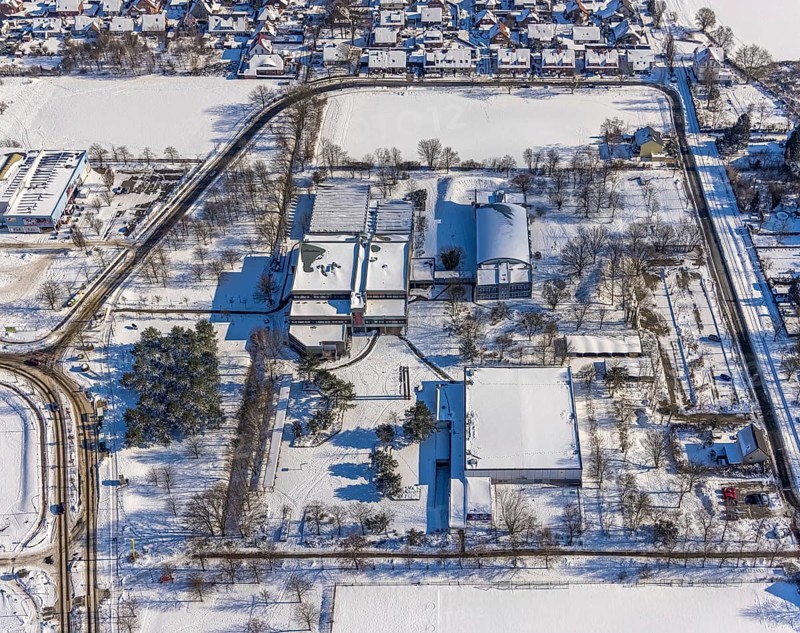 Aerial view, Freiherr-vom-Stein-Gymnasium Hamm in winter, snow covered roofs, Uentrop, Hamm, Ruhr area, North Rhine-Westphalia, Germany, DE, Europe, aerial view, aerial photography, aerial photography, snow, overview, bird's eye view, winter, birds-eyes, view, overview, Freiherr-vom-Stein-Gymnasium, education, pupils, college, training, school year, homework, class, year, education, pedagogy
