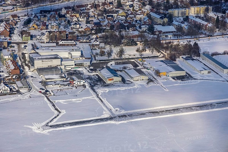 Aerial photo, airfield EDLH, snow-covered areas, winter, cleared runway, centre, Hamm, Ruhr area, North Rhine-Westphalia, Germany, DE, Europe, aerial photo, aerial photography, aerial photography, snow, overview, bird's-eye view, view, overview, EDLH, airfield, flying, air sports, leisure, pilot