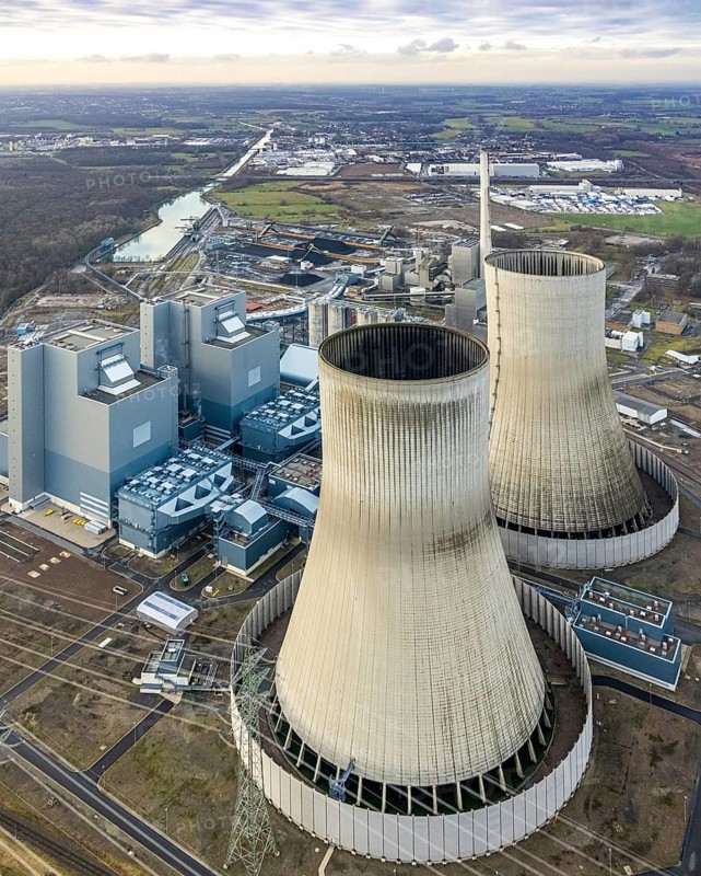Aerial view of the RWE Westfalen power plant in Uentrop in Hamm, Ruhr area, North Rhine-Westphalia, Germany, DE, Europe, distant view, shapes and colours, Hamm, coal-fired power plant, cooling towers, aerial view, aerial photograph, aerial photography, aerial photography, Rhine-Ruhr metropolitan region, tower, overview, bird's-eye view, twin towers, birds-eyes view, overview