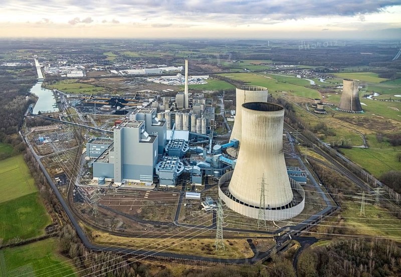 Aerial view of the RWE Westfalen power plant in Uentrop in Hamm, Ruhr area, North Rhine-Westphalia, Germany, DE, Europe, distant view, shapes and colours, Hamm, coal-fired power plant, cooling towers, aerial view, aerial photograph, aerial photography, aerial photography, Rhine-Ruhr metropolitan region, tower, overview, bird's-eye view, twin towers, birds-eyes view, overview
