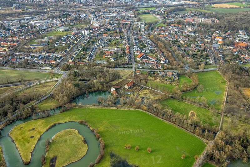 Aerial view, development of the area at the Heessener Schlossmühle, historic mill, Enniger Bach, Uentrop, Hamm, Ruhr area, North Rhine-Westphalia, Germany, DE, Europe, birds-eyes view, aerial view, aerial photography, aerial photography, overview, overview, bird's eye view, new development area, property, residential property