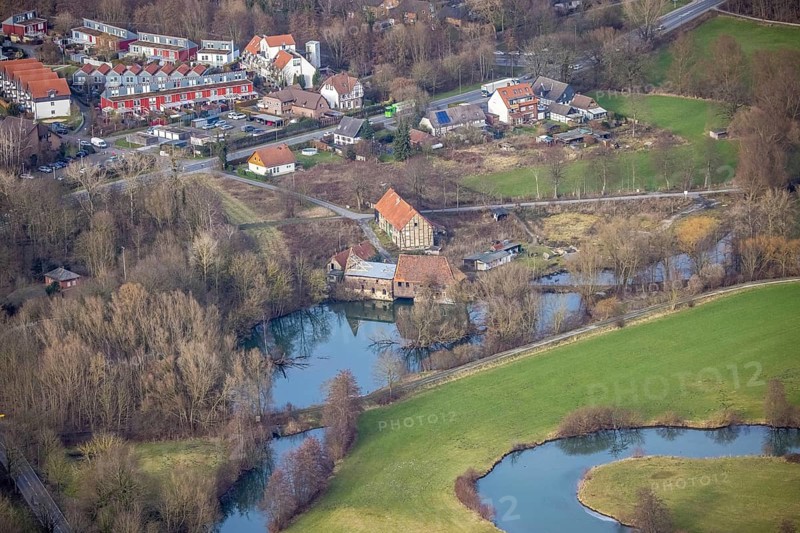 Aerial view, development of the area at the Heessener Schlossmühle, historic mill, Enniger Bach, Uentrop, Hamm, Ruhr area, North Rhine-Westphalia, Germany, DE, Europe, birds-eyes view, aerial view, aerial photography, aerial photography, overview, overview, bird's eye view, new development area, property, residential property