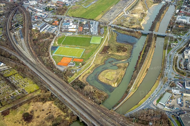Aerial view, Lippe reconstruction, river Lippe, Lippe beach, runway with taxiway area of Hamm-Lippewiesen airfield EDLH in the district of Heessen, Datteln-Hamm canal, Lippeseitenkanal, construction site dam relocation, Hamm, Ruhr area, North Rhine-Westphalia, Germany, DE, Europe, birds-eyes view, aerial view, aerial photography, aerial photography, overview, bird's eye view