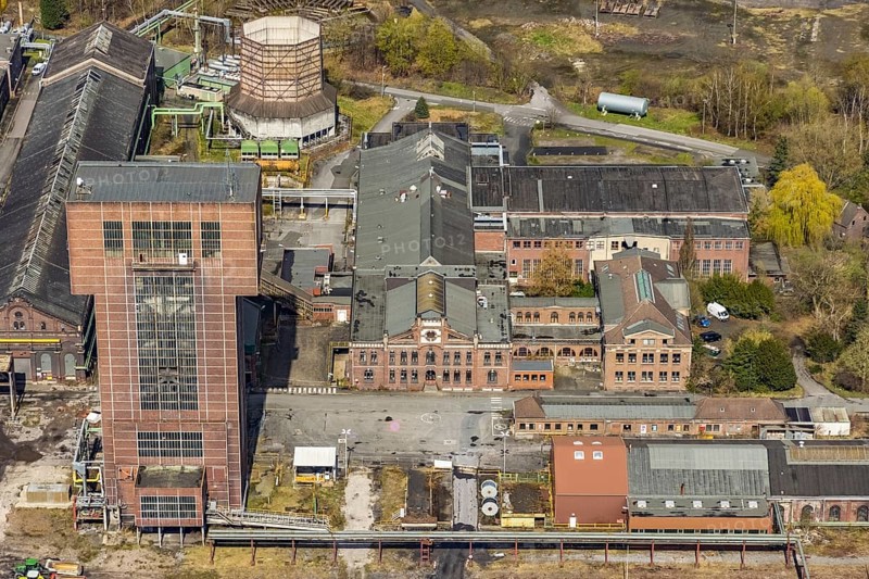 Aerial view, CreativRevier, former Ost Heinrich Robert mine, Herringen, Hamm, Ruhr area, North Rhine-Westphalia, Germany, construction site, CreativRevier Heinrich Robert GmbH, DE, Europe, event location, commercial area, hammerhead tower, aerial view, aerial photography, aerial photography, sight, overview, bird's eye view, residential properties, birds-eyes view, historical, overview