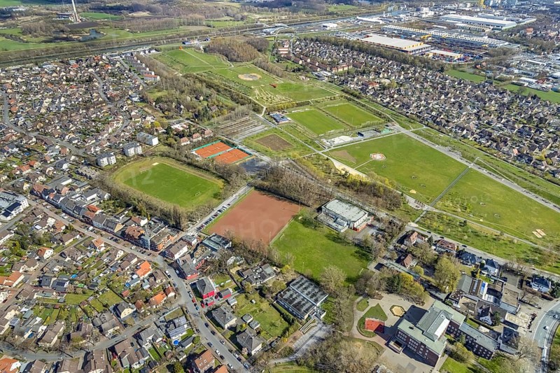 Aerial view, GlückaufStadion und Tennisclub Herringen tennis courts, Herringen, Hamm, Ruhr area, North Rhine-Westphalia, Germany, DE, Europe, football pitch, football stadium, football club, Lippepark Hamm - Schacht Franz, aerial view, aerial photography, aerial photography, park, sports, sports facilities, sports field, sports facility, tennis, tennis facility, tennis courts, tennis club, overview, bird's-eye view, bird's-eye view, overview