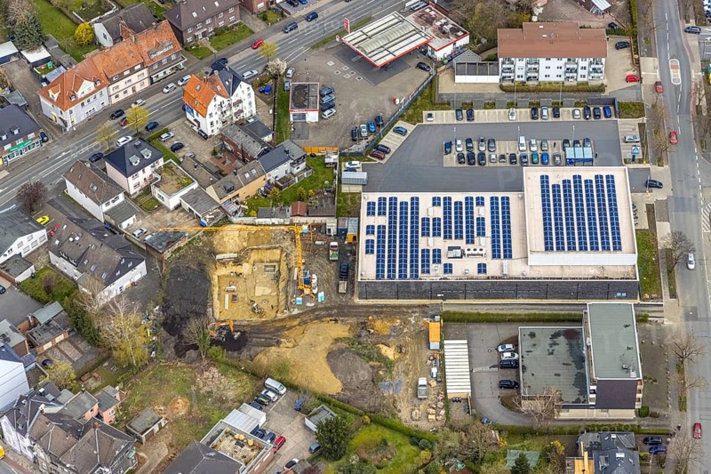 Aerial view, Heessen, Hamm, Ruhr area, North Rhine-Westphalia, Germany, Aldi supermarket, construction work, construction area, construction site, building plots, construction crane, construction project, construction site, DE, Europe, aerial view, aerial photography, aerial photography, new construction, photovoltaic, photovoltaic system, solar, solar system, solar energy, solar energy, overview, bird's eye view, birds-eyes view, overview