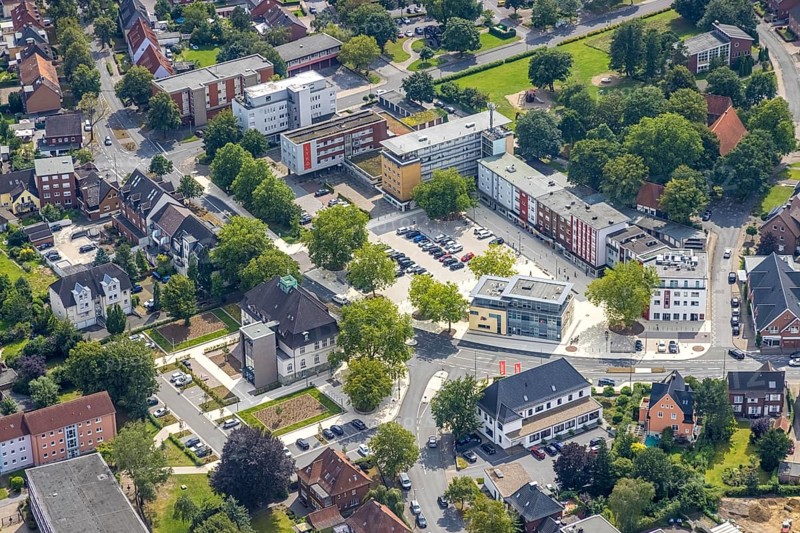 Aerial view, Heessen market and town hall Bürgeramt Heessen Amtsstraße in Hamm-Heessen, Hamm, Ruhr area, North Rhine-Westphalia, Germany, authority, DE, Europe, local government, aerial view, aerial photography, aerial photography, market, town hall, overview, bird's-eye view, overview