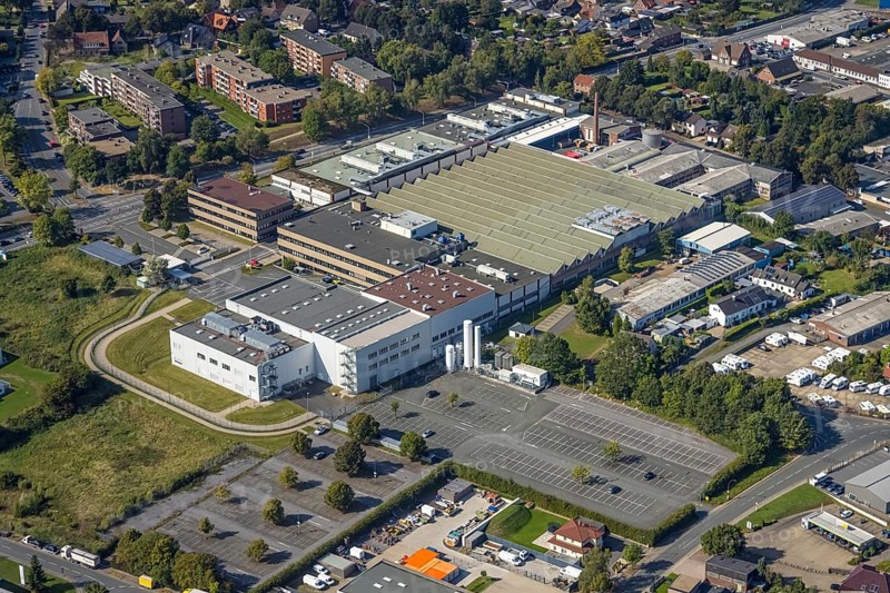 Aerial view Süleymaniye Mosque VIKZ and AWO-Kindergarten Lange Straße in Hamm, Ruhr area, North Rhine-Westphalia, Germany, place of worship, DE, Europe, religious community, place of worship, Hamm, holy place, kindergarten, day nursery, day care centre, church, church community, day care centre, denomination, aerial view, aerial photograph, aerial photography, aerial photography, Rhine-Ruhr metropolitan region, religion, religious site, overview, bird's-eye view, overview