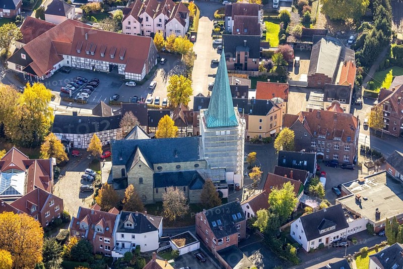 Aerial view, steeple renovation of the catholic church St. Regina in the district Rhynern in Hamm, Ruhr area, North Rhine-Westphalia, Germany, place of worship, DE, Europe, religious community, place of worship, Hamm, holy place, church, parish, denomination, aerial view, aerial photography, aerial photography, religion, religious site, overview, cloaking, bird's eye view, birds-eyes view, overview
