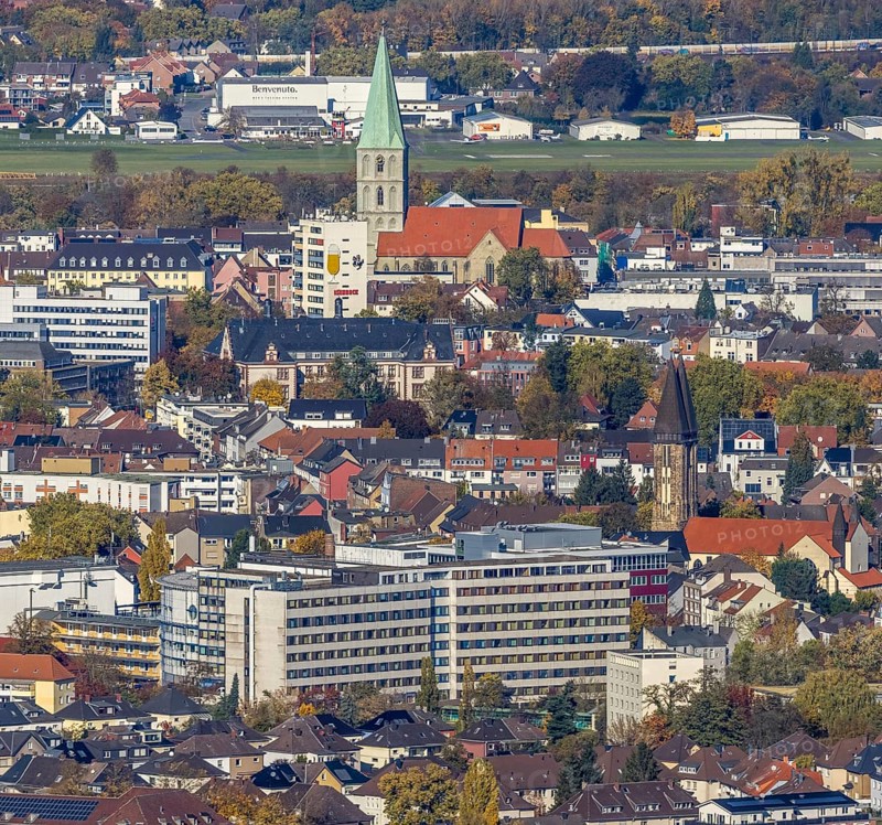 Aerial view, city centre with former Isenbeck brewery site and St. Paul's Church as well as Hamm Protestant Hospital and St. Francis of Assisi Church of Our Dear Lady parish. Franziskus von Assisi Church of Our Dear Lady in the Rhynern district of Hamm, Ruhr area, North Rhine-Westphalia, Germany, place of worship, brewery, city, DE, Europe, healthcare, religious community, place of worship, Hamm, holy site, hospital, city centre, church, parish, clinic, hospital, denomination, infirmary, hospital, aerial view, aerial photography, aerial photography, medical facility, medical aid, religion, religious site, skyline, city centre, overview, bird's-eye view, birds-eyes view, overview, medical care