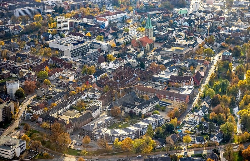 Aerial view, City with evang. Pauluskirche and Westfälischer Anzeiger Pressehaus Gutenbergstraße in the district Mitte in Hamm, Ruhr area, North Rhine-Westphalia, Germany, place of worship, DE, Europe, religious community, place of worship, Hamm, holy place, church, parish, denomination, aerial view, aerial photography, aerial photography, news, new building, news, religion, religious site, overview, publisher, publishing house, publishing industry, bird's eye view, Widumstraße, newspaper, newspaper publisher, birds-eyes view, overview