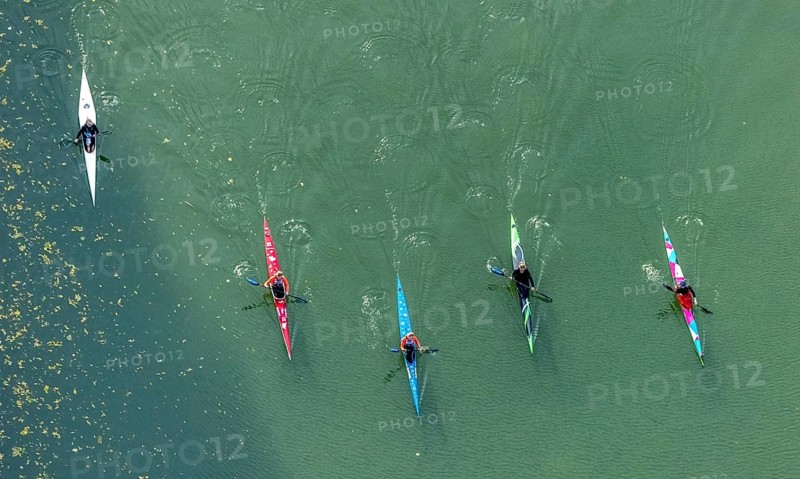 Aerial view, kayaking on the river Lippe in the district Mitte in Hamm, Ruhr area, North Rhine-Westphalia, Germany, DE, Europe, shapes and colours, leisure, Hamm, kayak, aerial view, aerial photography, aerial photography, sports, overview, bird's eye view, water sports, birds-eyes view, overview