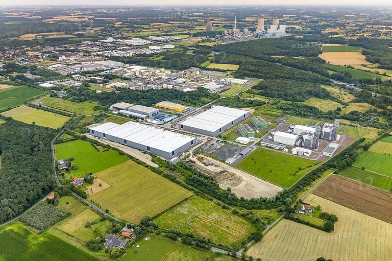 Aerial view, construction site and new building DistributionPark Hamm, Trianelstraße and K'Park-Straße, two building complexes with offices and warehouses for logistics, Deutsche Post DHL - Mech ZB Hamm, Uentrop, Hamm, Ruhr area, North Rhine-Westphalia, Germany, DE, Europe, commercial enterprises, commercial area, commercial park, commercial location, commercial use, Hines Immobilien, industrial area, industrial building, industrial location, logistics, logistics service, logistics service provider, logistics provider, logistics centre, aerial view, aerial photography, aerial photography, transport service, overview, bird's-eye view, overview