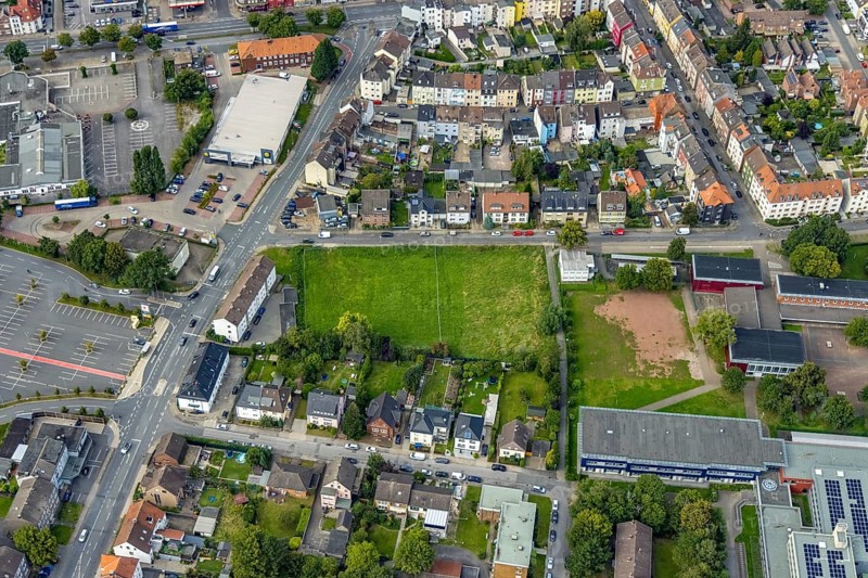 Aerial view, green meadow at the corner of Lohauserholzstraße and Auf dem Hilkenhohl in Mitte, building maintenance area, Hamm, Ruhr area, North Rhine-Westphalia, Germany, DE, Europe, aerial view, aerial photography, aerial photography, overview, bird's-eye view, green meadow, overview