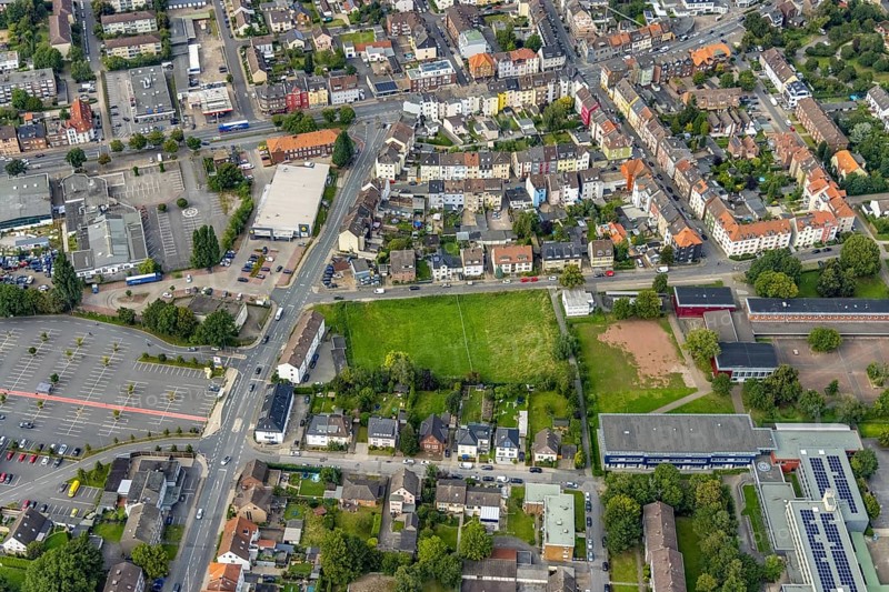 Aerial view, green meadow at the corner of Lohauserholzstraße and Auf dem Hilkenhohl in Mitte, building maintenance area, Hamm, Ruhr area, North Rhine-Westphalia, Germany, DE, Europe, aerial view, aerial photography, aerial photography, overview, bird's-eye view, green meadow, overview