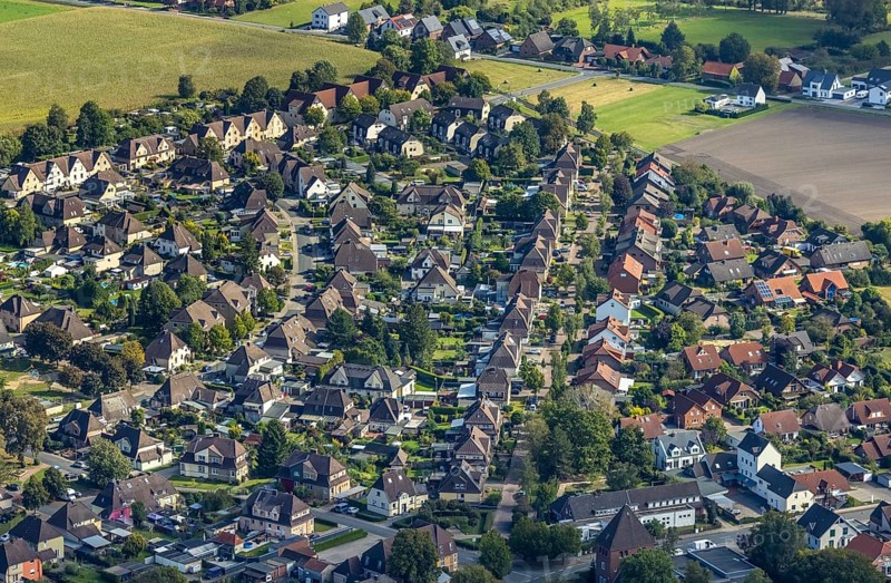 Aerial view, residential area Schäferstraße in the district Uentrop in Hamm, Ruhr area, North Rhine-Westphalia, Germany, DE, Europe, property tax, Hamm, real estate, aerial view, aerial photography, aerial photography, overview, bird's eye view, residential complex, living and living, residential area, residential buildings, residential quality, residential neighbourhood, housing estate, birds-eyes view, overview
