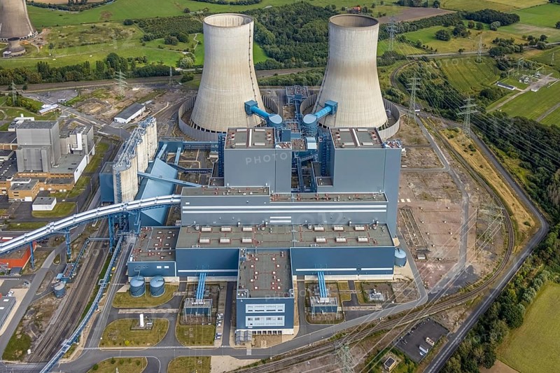 Aerial view, RWE power plant Westfalen and cooling towers in the district Uentrop in Hamm, Ruhr area, North Rhine-Westphalia, Germany, DE, Europe, Hamm, power plant, cooling towers, aerial view, aerial photography, aerial photography, overview, bird's-eye view, overview