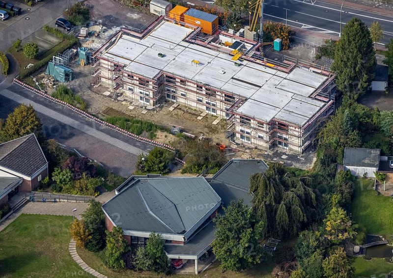 Aerial view, construction site and new construction of senior citizens' flats Alter Uentroper Weg as well as Amalie-Sieveking-Haus and Friedrich-von-Bodelschwingh-Haus parish in the Uentrop district of Hamm, Ruhr area, North Rhine-Westphalia, Germany, retirement home, place of worship, construction work, construction area, building site, building plots, construction, construction project, construction site, care and nursing, DE, Europe, religious community, place of worship, Hamm, holy place, church, parish, denomination, aerial view, aerial photography, aerial photography, new building, care facility, religion, religious site, overview, bird's-eye view, overview