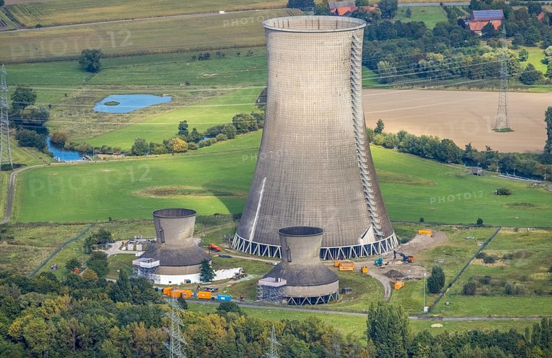 Aerial view, RWE power plant Westfalen and demolition of the small cooling towers in the district Uentrop in Hamm, Ruhr area, North Rhine-Westphalia, Germany, DE, Europe, Hamm, power plant, cooling towers, aerial view, aerial photography, aerial photography, overview, bird's-eye view, overview